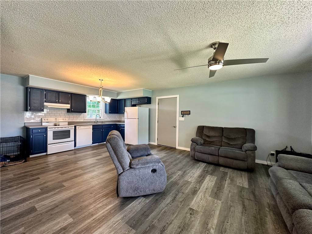 573 West 7th Street Neoga, IL 62447 - Photo 6 of 20