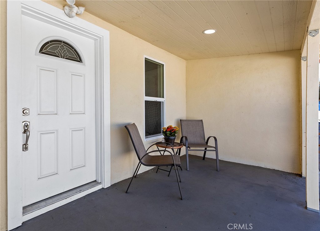 131 South Brandon Road Fallbrook, CA 92028 - Photo 27 of 39 Porch Area