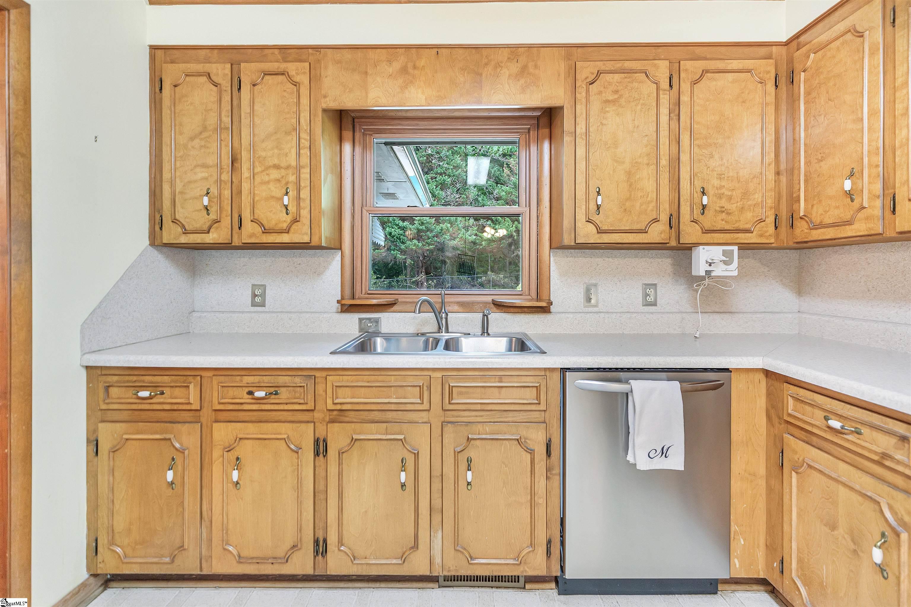 421 Cathey Road Anderson, SC 29621 - Photo 8 of 35