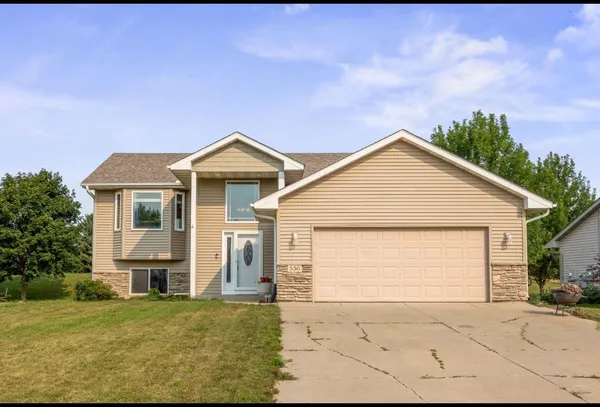 $299,900 | 536 Frankfort Way, Waverly, MN 55390