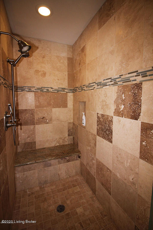211 Totem Road Louisville, KY 40207 - Photo 13 of 33 20200219195449232685000000-o
