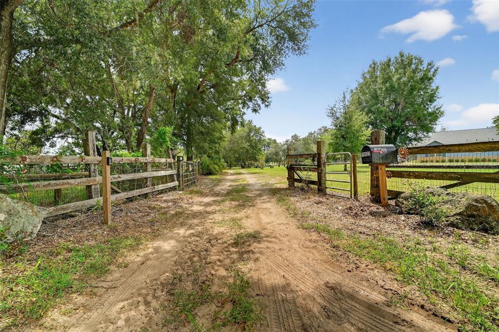 10422 Em En El Grove Road Leesburg, FL 34788 - Photo 6 of 41 Gallery Image 6