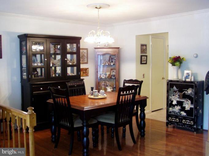 208 Finale Terrace Silver Spring, MD 20901 - Photo 6 of 12 Dining Room