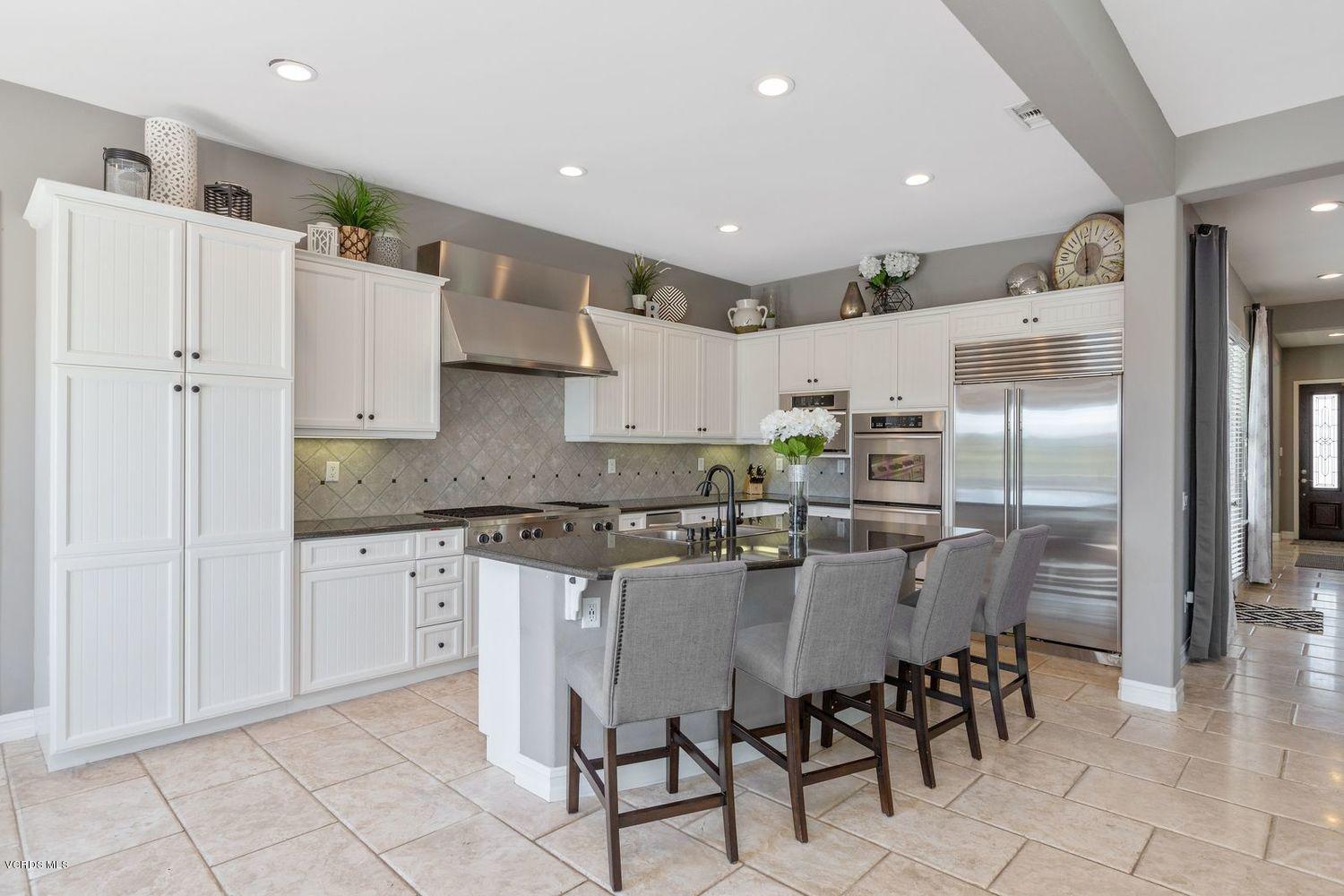 4948 Corral Street Simi Valley, CA 93063 - Photo 7 of 41 007_4948-corral-2-009