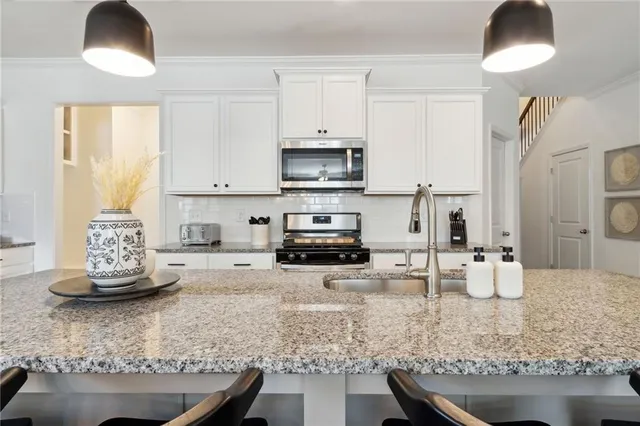 $459,900 | 5220 Parkwood Drive, Flowery Branch, GA 30542