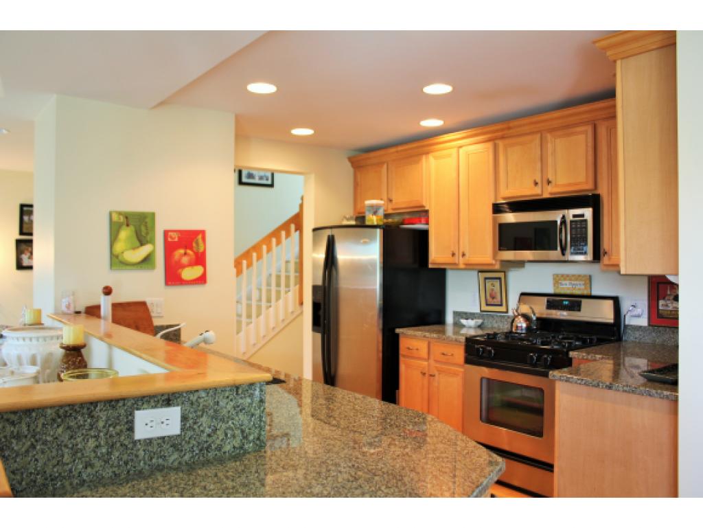 47 Otter Road, Unit A Hartford, VT 05059 - Photo 2 of 28 Gallery Image 2