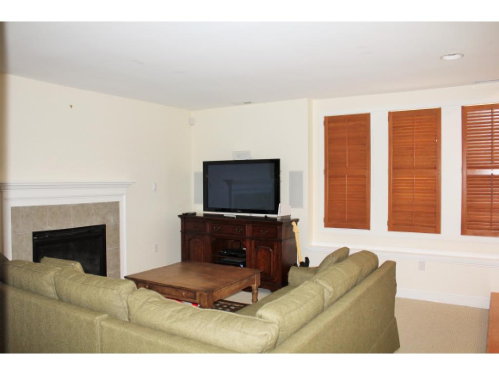 47 Otter Road, Unit A Hartford, VT 05059 - Photo 13 of 28 Gallery Image 13