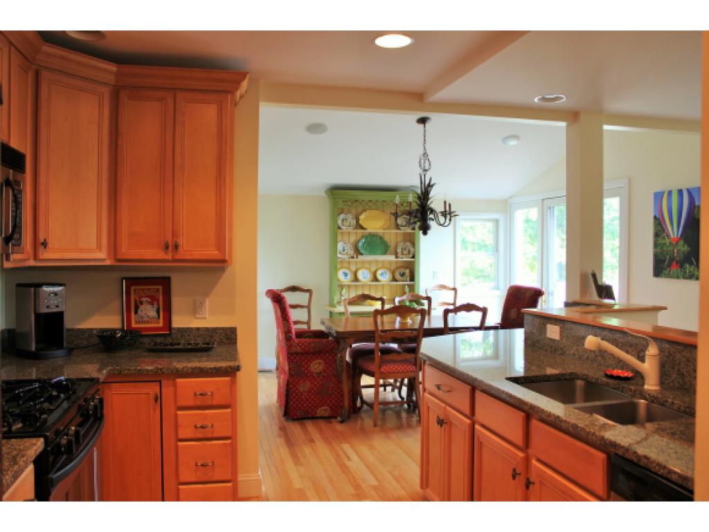 47 Otter Road, Unit A Hartford, VT 05059 - Photo 4 of 28 Gallery Image 4