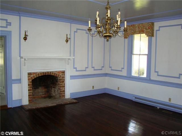 11461 Heritage Farm Road Saluda, VA 23149 - Photo 5 of 12 Den/Family/Great Room