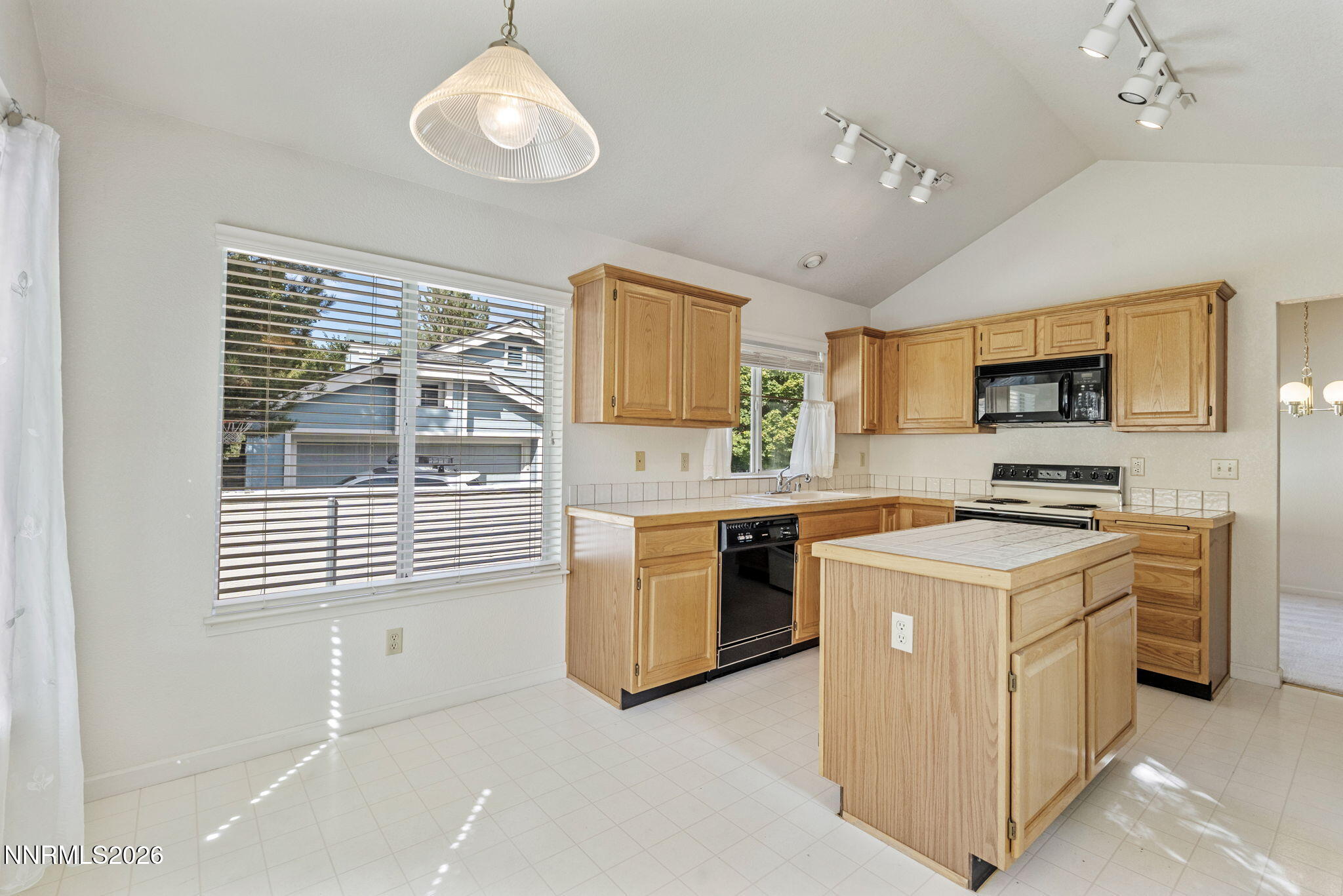 3349 Spring Creek Circle Reno, NV 89509 - Photo 24 of 40 24-web-or-mls-DSC00408