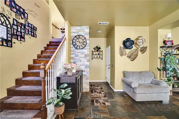 $980,000 | 15717 Alia Court, Canyon Country, CA 91387