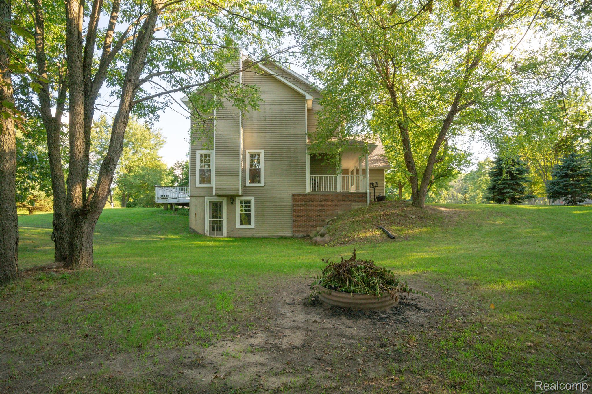 3930 Cullen Road Howell, MI 48855 - Photo 17 of 61 Great Home on 2 Acres with Hartland Schools