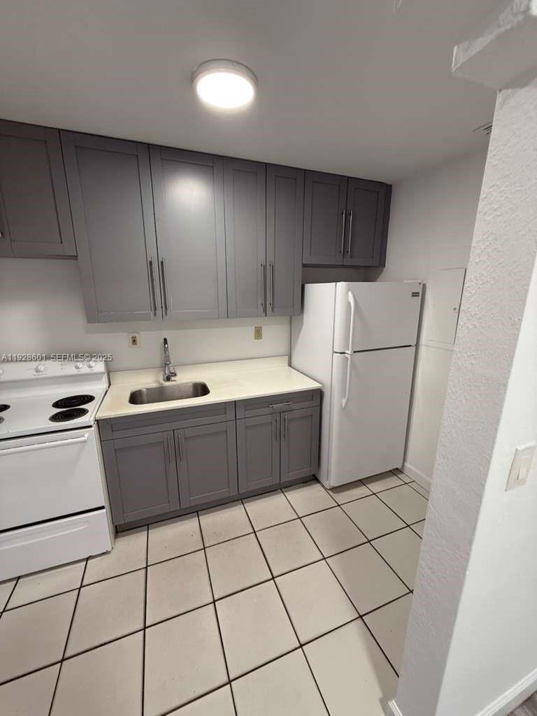2882 Southwest 16th Street, Unit 2882 Miami, FL 33145 - Photo 5 of 43
