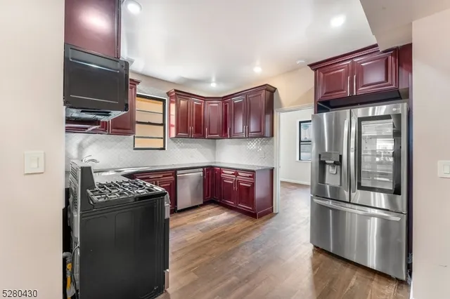 $2,400 | 120 Paine Avenue, Unit 1R, Irvington, NJ 07111