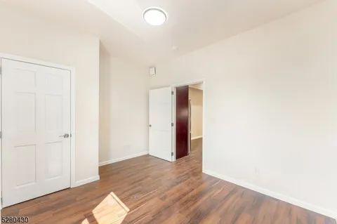 $2,275 | 120 Paine Avenue, Unit 1R, Irvington, NJ 07111