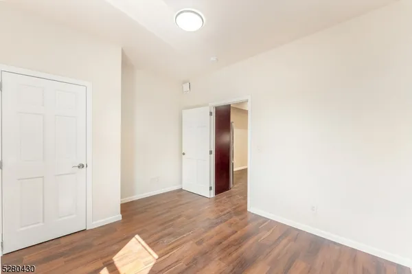 $2,100 | 120 Paine Avenue, Unit 1R, Irvington, NJ 07111