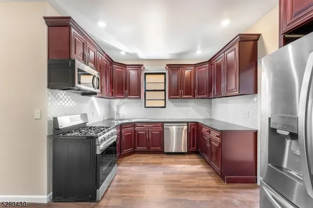 $2,400 | 120 Paine Avenue, Unit 1R, Irvington, NJ 07111