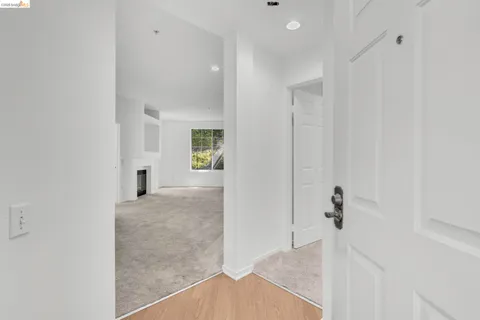 $499,000 | 220 Caldecott Lane, Unit 207, Oakland, CA 94618