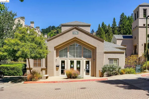 $499,000 | 220 Caldecott Lane, Unit 207, Oakland, CA 94618