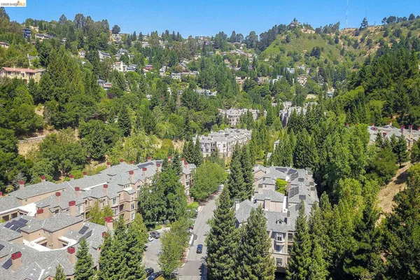 $499,000 | 220 Caldecott Lane, Unit 207, Oakland, CA 94618