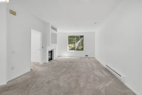 $499,000 | 220 Caldecott Lane, Unit 207, Oakland, CA 94618