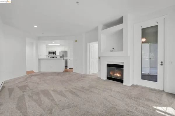 $499,000 | 220 Caldecott Lane, Unit 207, Oakland, CA 94618
