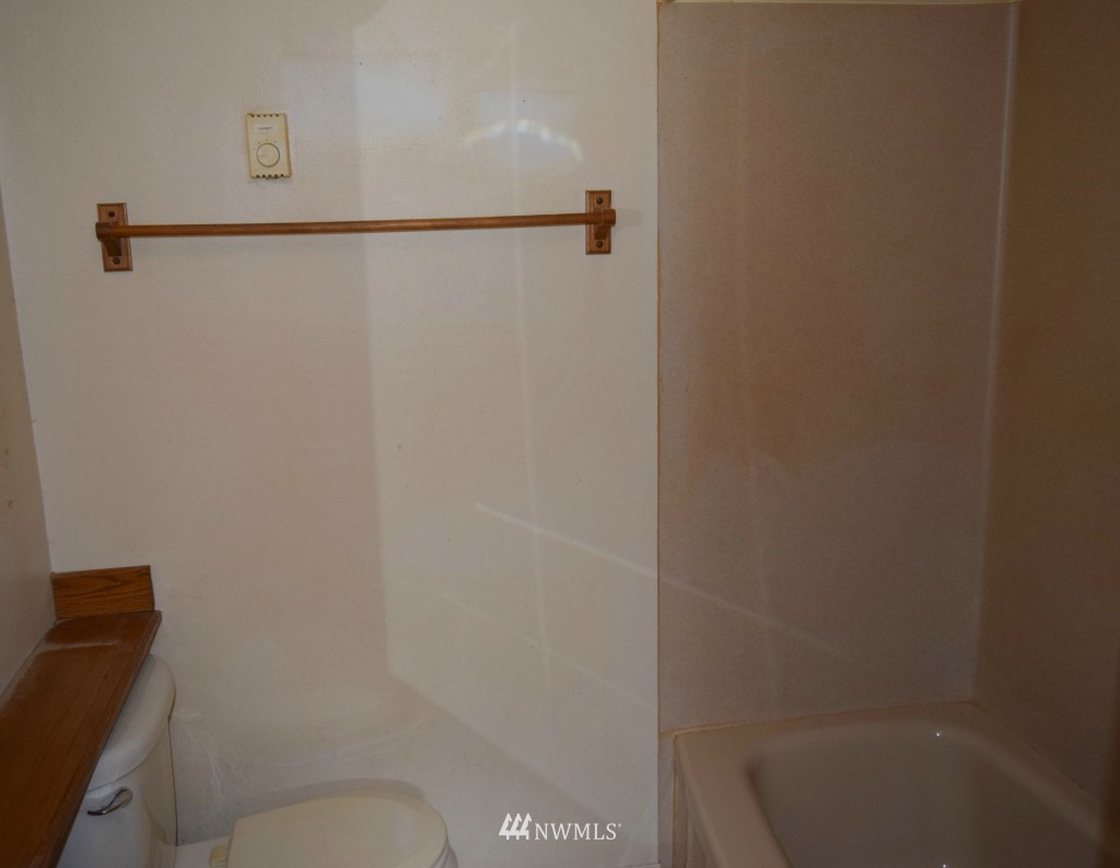 12727 Alexander Road Everett, WA 98204 - Photo 15 of 19 Gallery Image 15