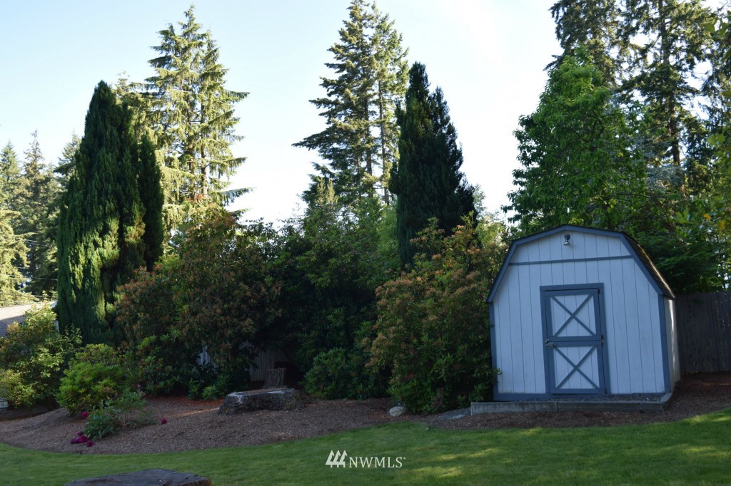 12727 Alexander Road Everett, WA 98204 - Photo 6 of 19 Gallery Image 6