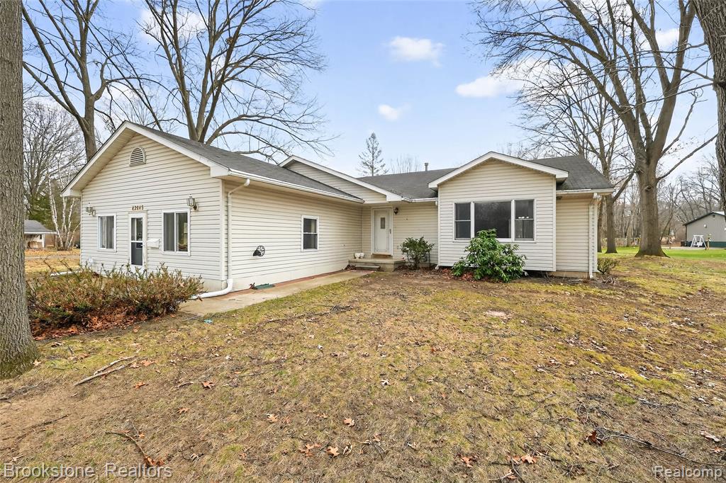 42645 Riggs Road Belleville, MI 48111 - Photo 4 of 51 Gallery Image 4