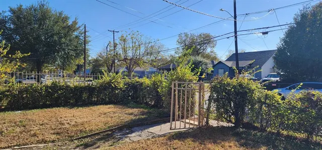 $175,000 | 1408 South Fitzhugh Avenue, Dallas, TX 75223