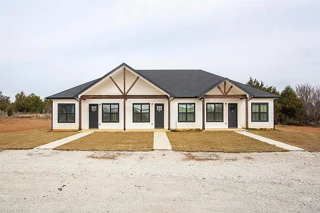 $1,450 | 20496 Us Highway, Unit A, Whitesboro, TX 76273