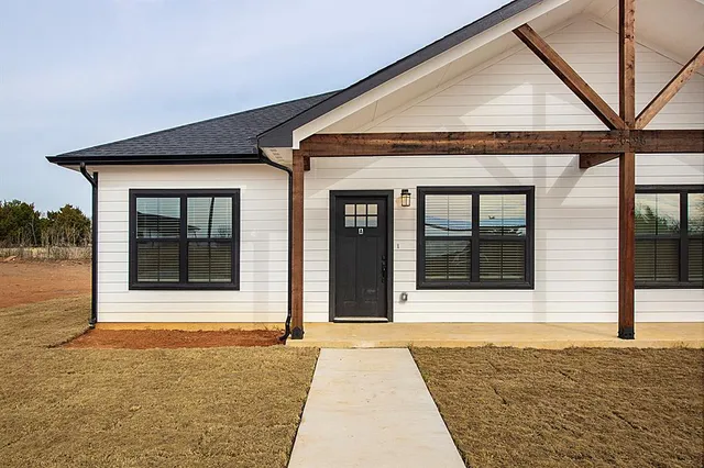 $1,450 | 20496 Us Highway, Unit A, Whitesboro, TX 76273