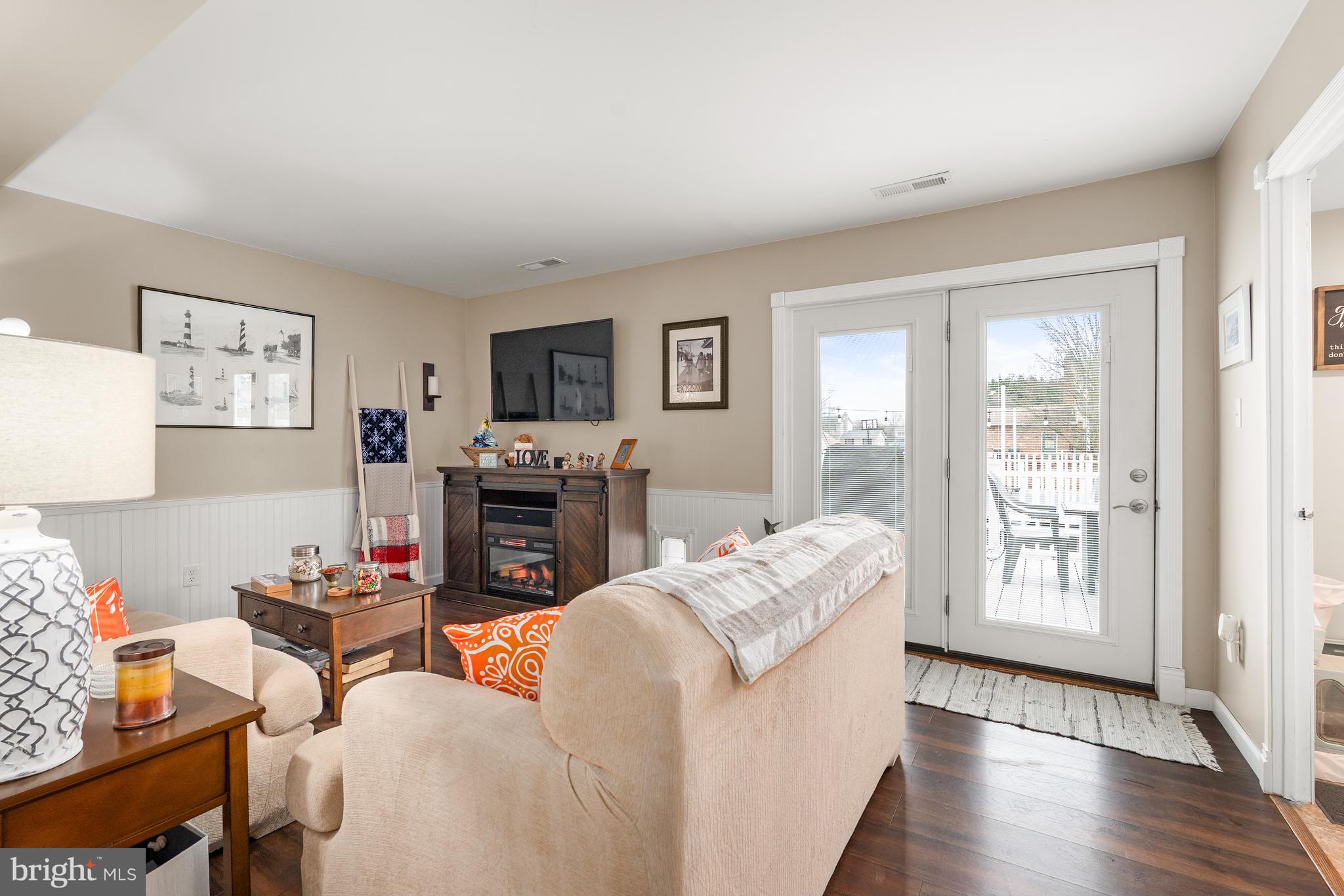 26 Southbridge Road Bear, DE 19701 - Photo 7 of 29 Living Room