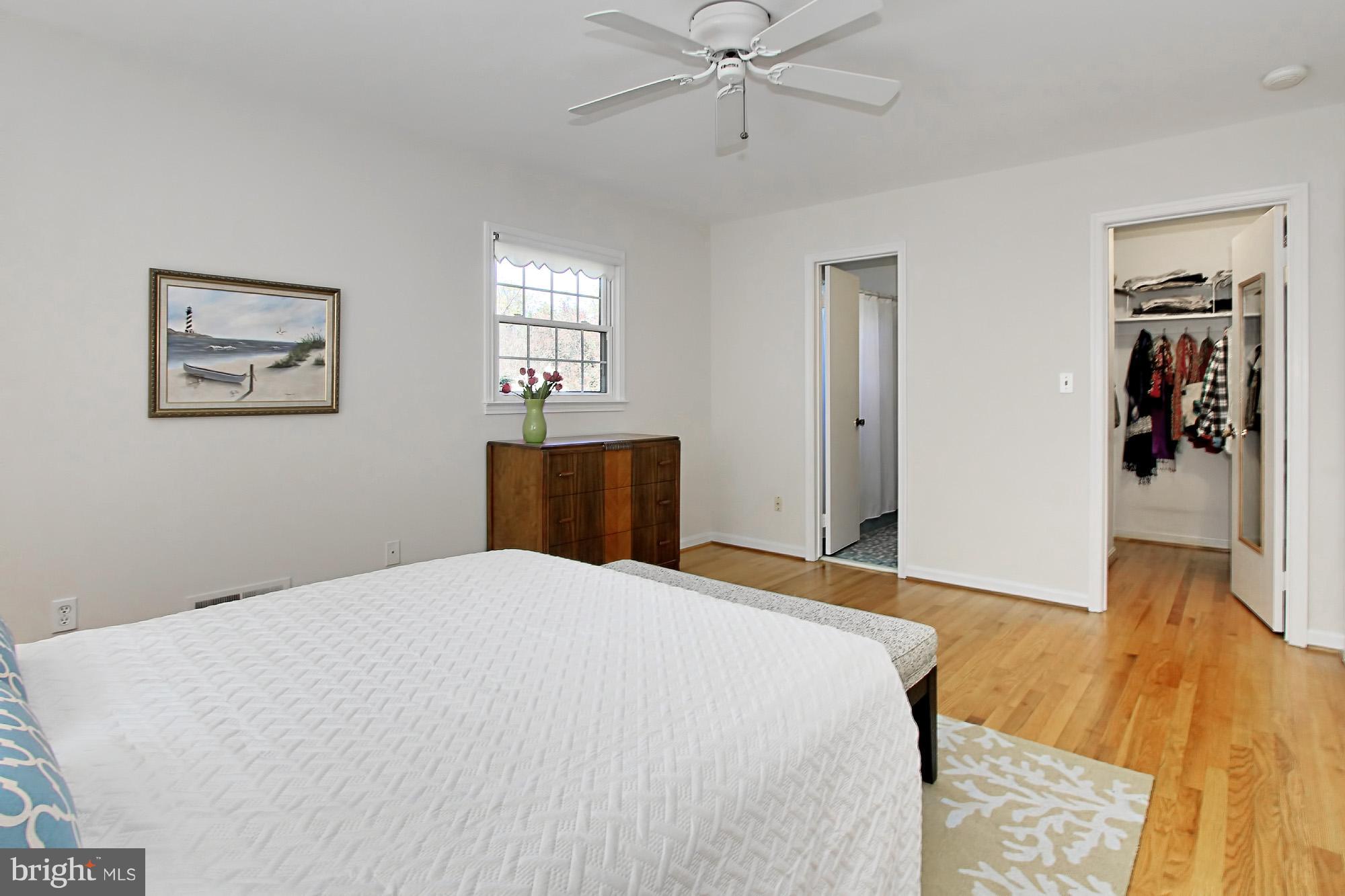 8228 Higham Road Lorton, VA 22079 - Photo 20 of 30 Master Bedroom w/ Walk-In Closet and Full Bathroom