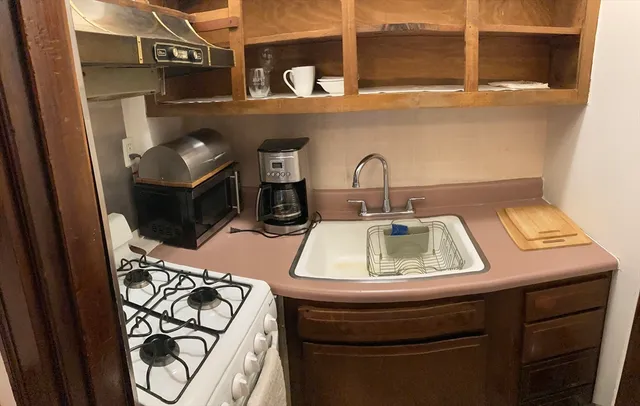 $1,750 | 110 Grovers Avenue, Unit 2F, Winthrop, MA 02152