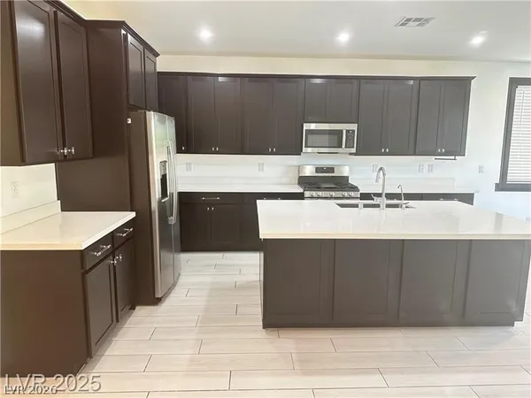 $3,020 | 9565 Camelback Creek Drive, Las Vegas, NV 89178