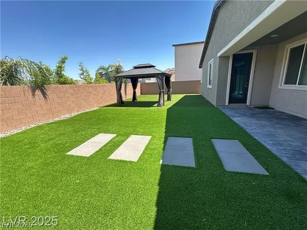 $3,020 | 9565 Camelback Creek Drive, Las Vegas, NV 89178