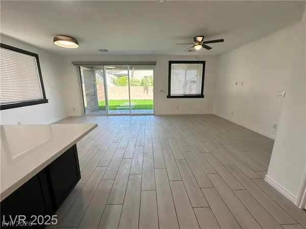 $3,020 | 9565 Camelback Creek Drive, Las Vegas, NV 89178