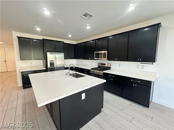 $3,020 | 9565 Camelback Creek Drive, Las Vegas, NV 89178