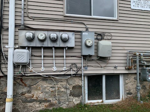 451 Burnside Avenue Woonsocket, RI 02895 - Photo 3 of 4
