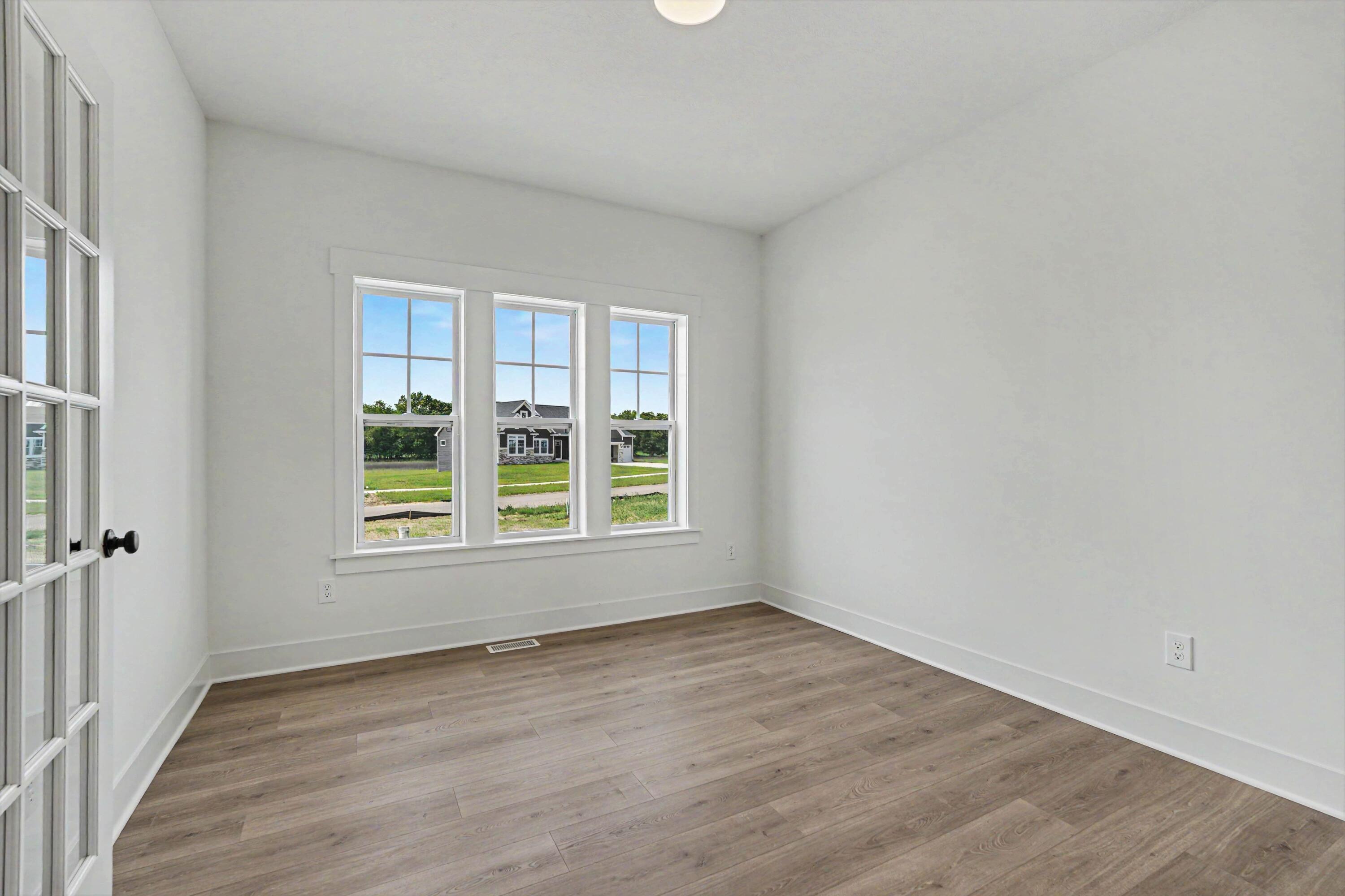 3233 Railtown Road Caledonia, MI 49316 - Photo 9 of 37 7 SNV016-E2390 9.0 Den