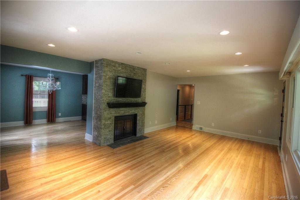 5 Woodcrest Road, Unit 13 Asheville, NC 28804 - Photo 4 of 23 Gallery Image 4
