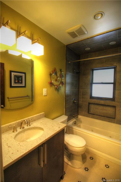 5 Woodcrest Road, Unit 13 Asheville, NC 28804 - Photo 10 of 23 Gallery Image 10
