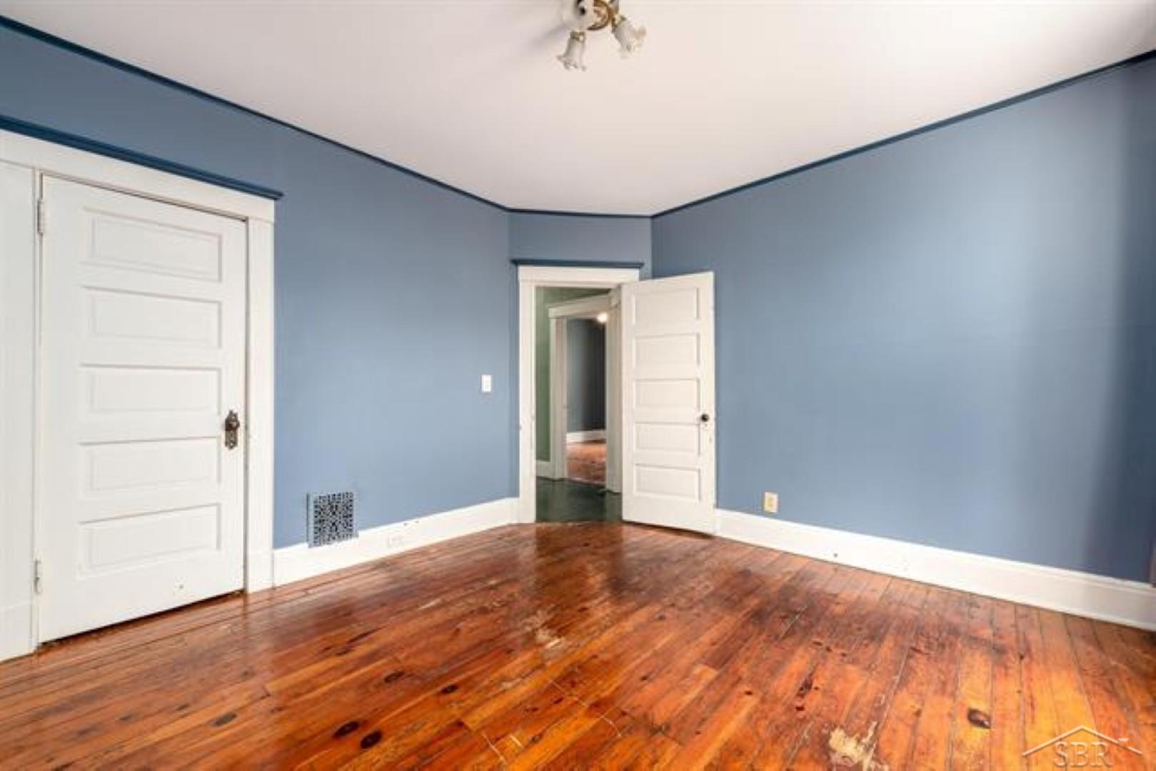2152 6th Street Bay City, MI 48708 - Photo 25 of 46 50174004-bbc2f141-c04b-40f9-a4ae-51f9fa95f8e1.JPG