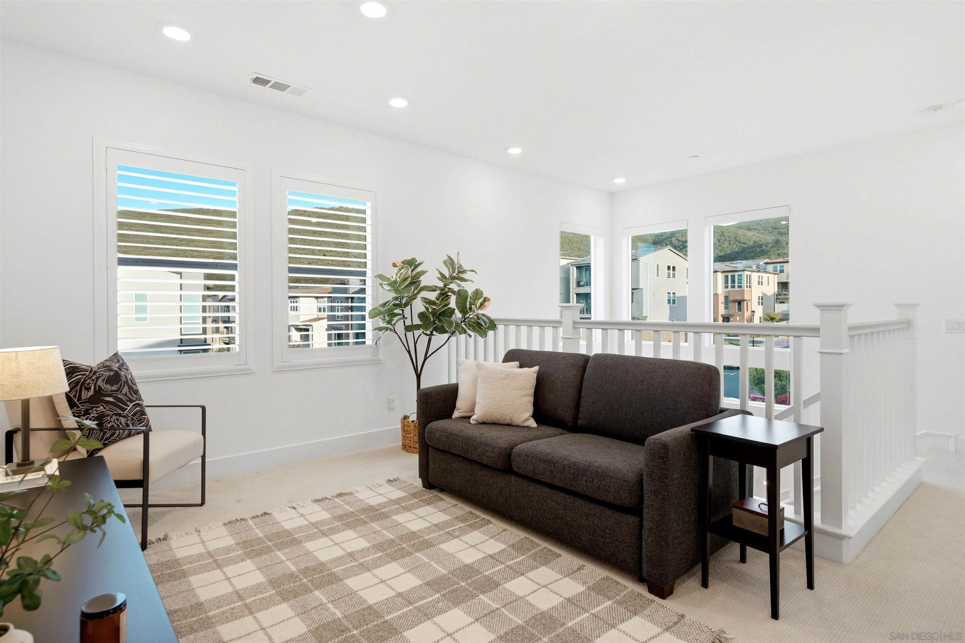 15632 Rennyson Way San Diego, CA 92129 - Photo 19 of 46