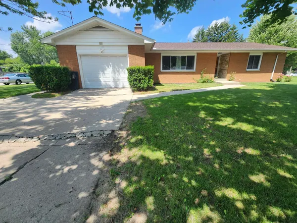 $239,700 | 1974 West Youngs Ditch Road, Bay City, MI 48708