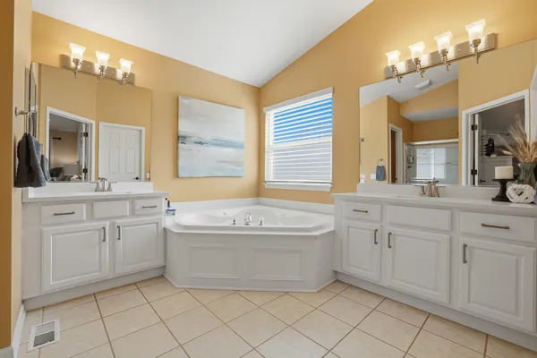 $615,000 | 6 Reedsworth Court, Algonquin, IL 60102