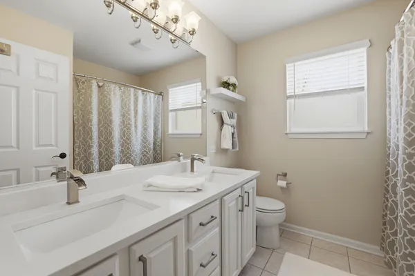 $615,000 | 6 Reedsworth Court, Algonquin, IL 60102