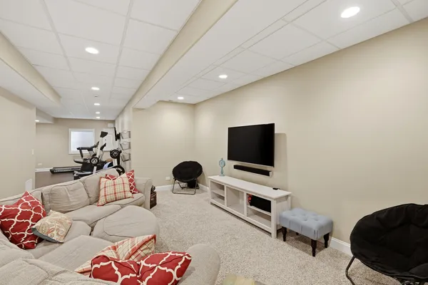 $615,000 | 6 Reedsworth Court, Algonquin, IL 60102