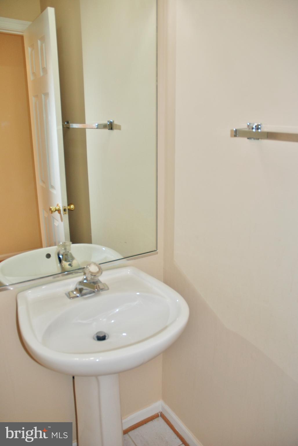 2917 St Helen Circle Silver Spring, MD 20906 - Photo 12 of 30 POWDER ROOM